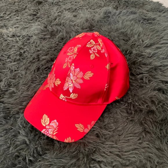 Red Oriental Pattern Ball Cap - Picture 1 of 2